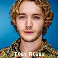 Reign Acteur Toby Regbo